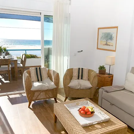 Апартаменты Mari-cher Seaview Tortuga - By Tarifarent