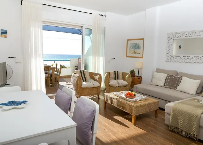 Mari-cher Seaview Tortuga - By Tarifarent